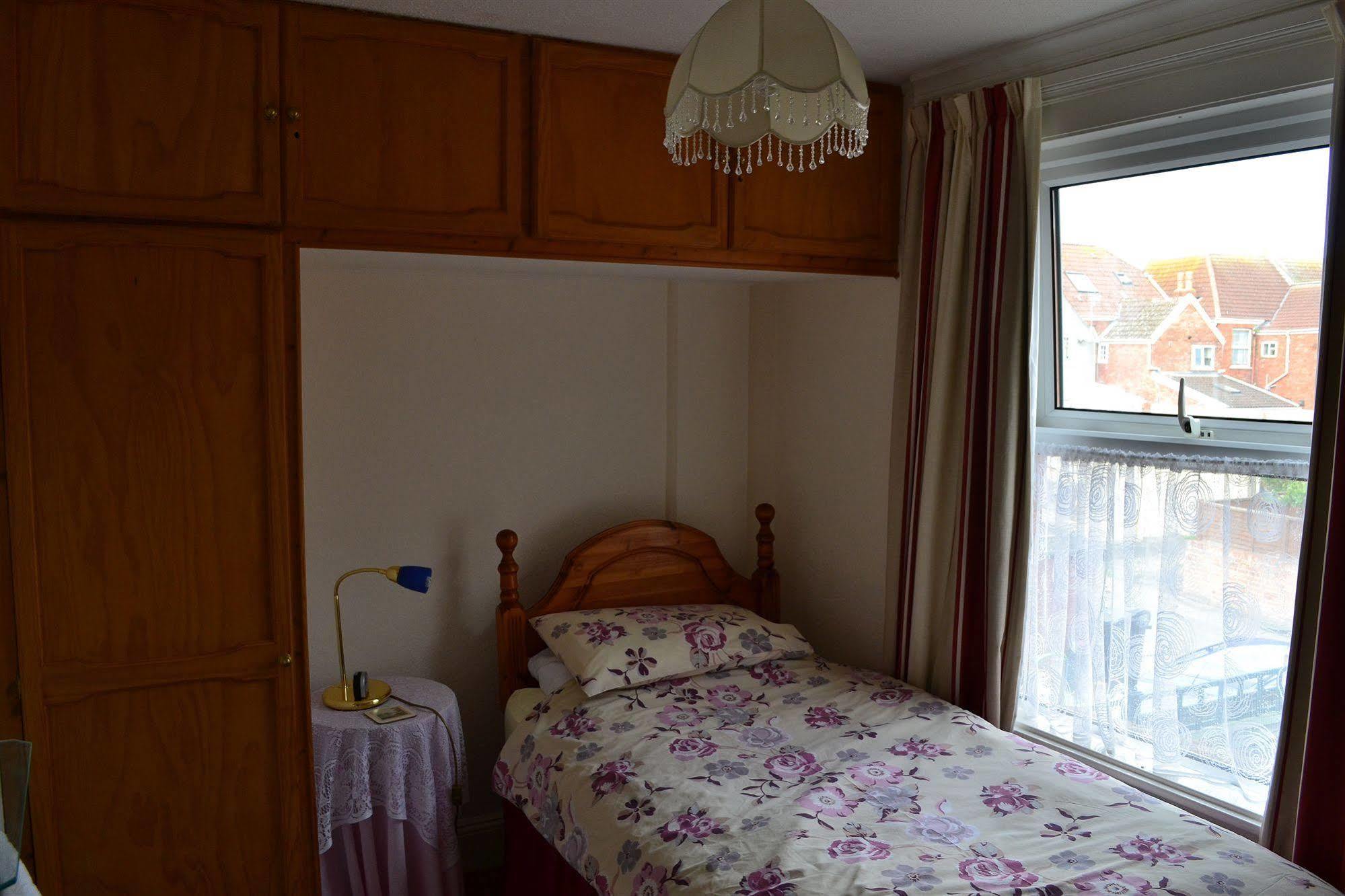 Bed and Breakfast Knightsrest Burnham-on-Sea Екстер'єр фото